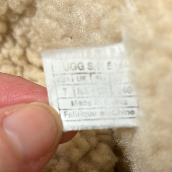 Ugg Australia Women's Quilted Snowpeak Mid Calf Winter Waterproof Boots - Picture 8 of 15